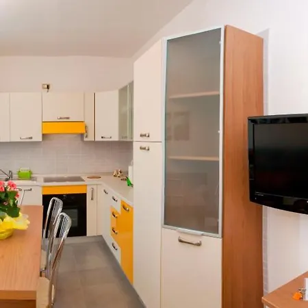 Rizzante Primo Piano Apartment *